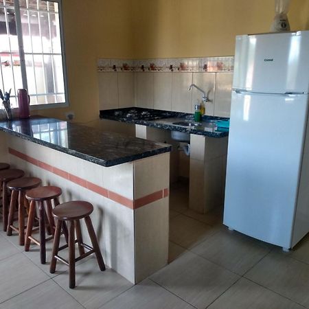 Chale No Condominio Verde Mar Na Praia Da Cocanha Карагуататуба Экстерьер фото