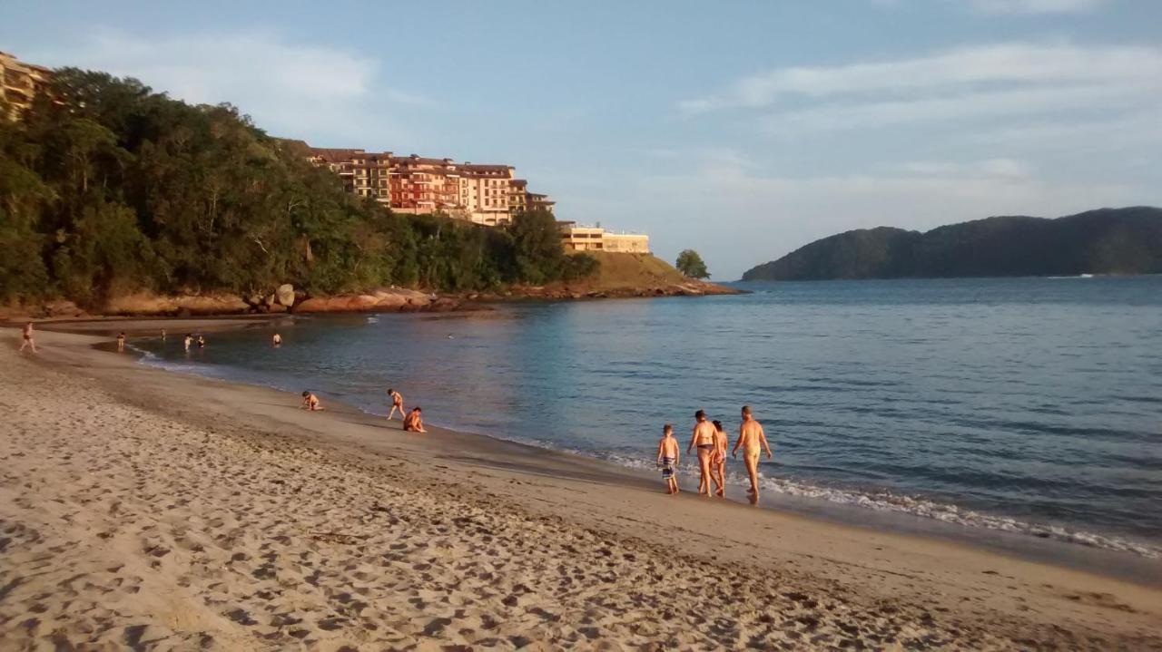 Chale No Condominio Verde Mar Na Praia Da Cocanha Карагуататуба Экстерьер фото